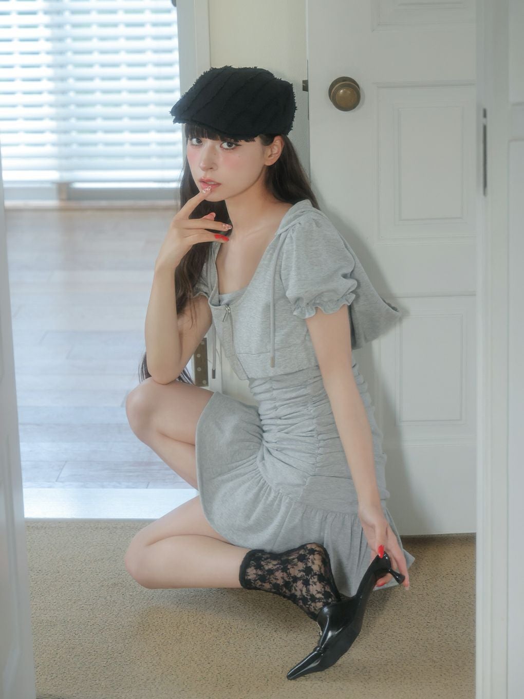 【BUBBLES】ミニパーカーギャザーワンピース