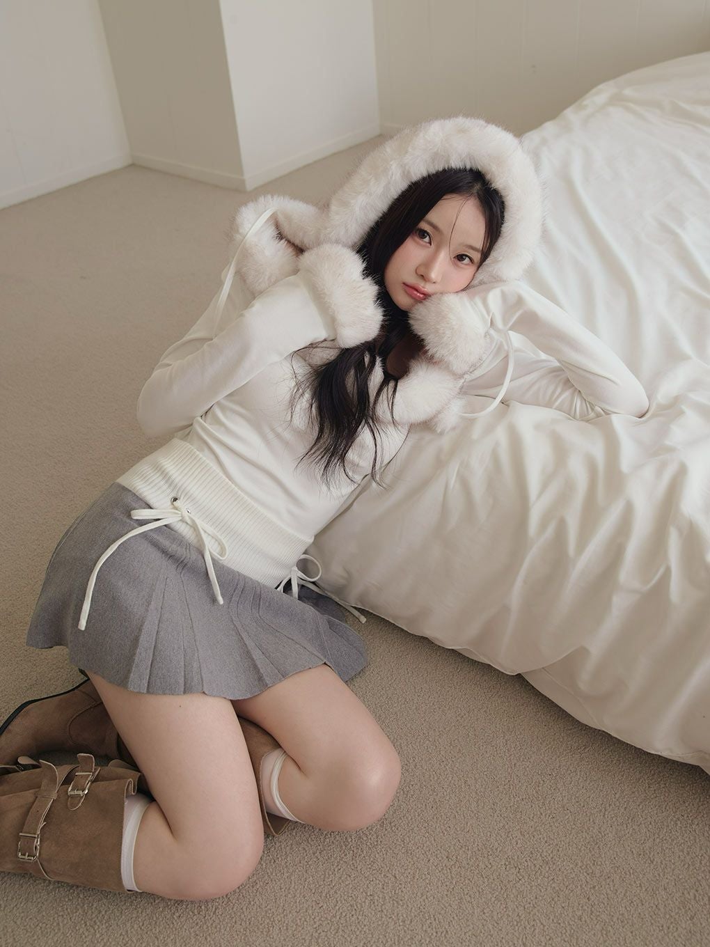 【BUBBLES】フードファーオフショルトップス