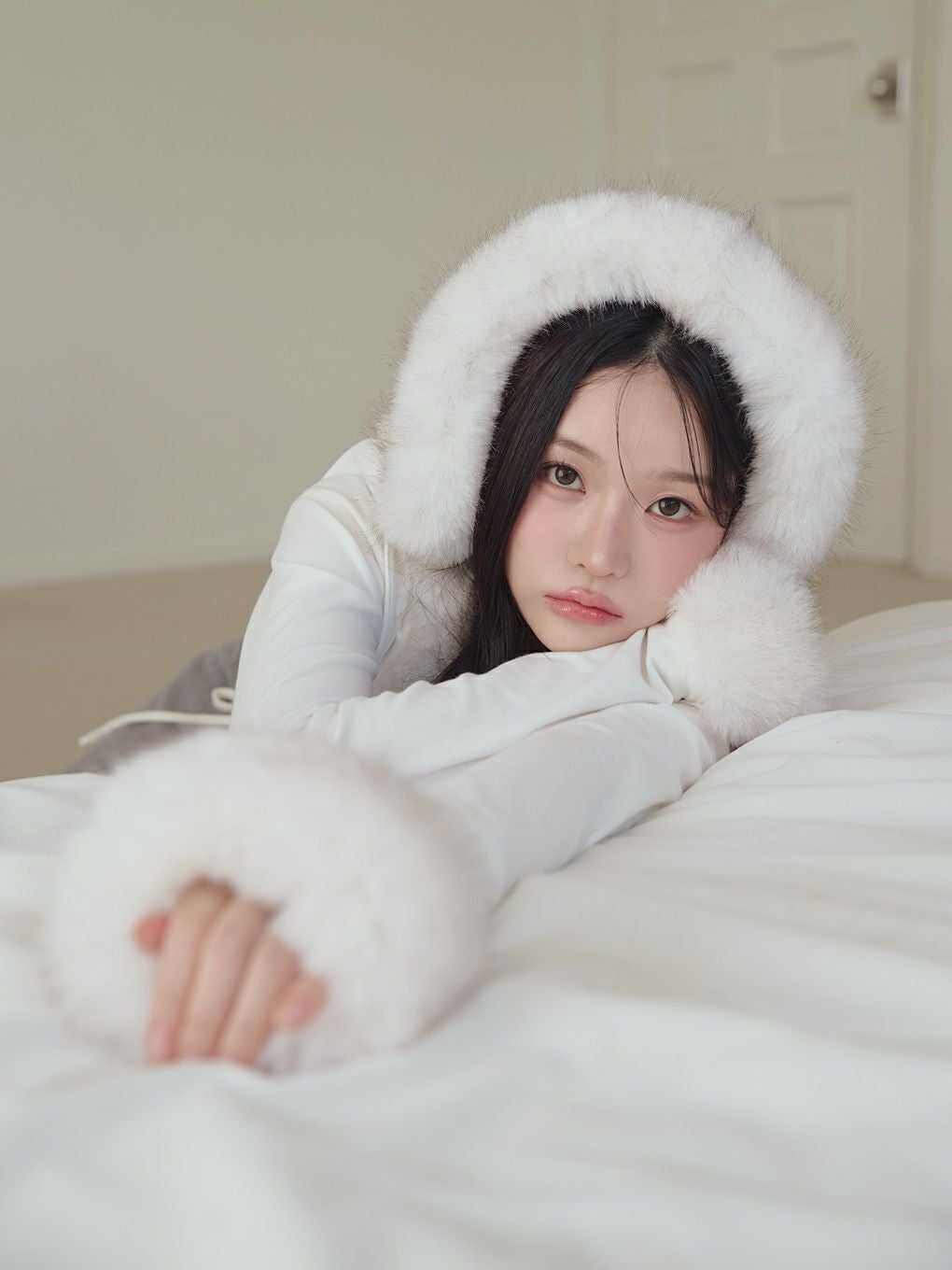 BUBBLES】フードファーオフショルトップス | sparkling mall online store