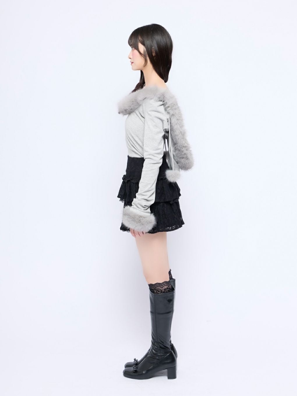 【BUBBLES】フードファーオフショルトップス