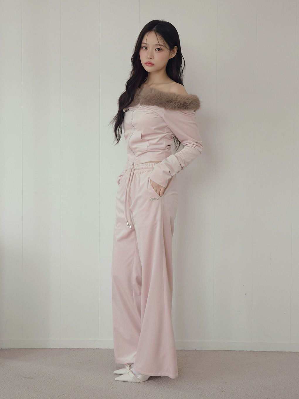 【BUBBLES】ベルベットファーオフショルトップス