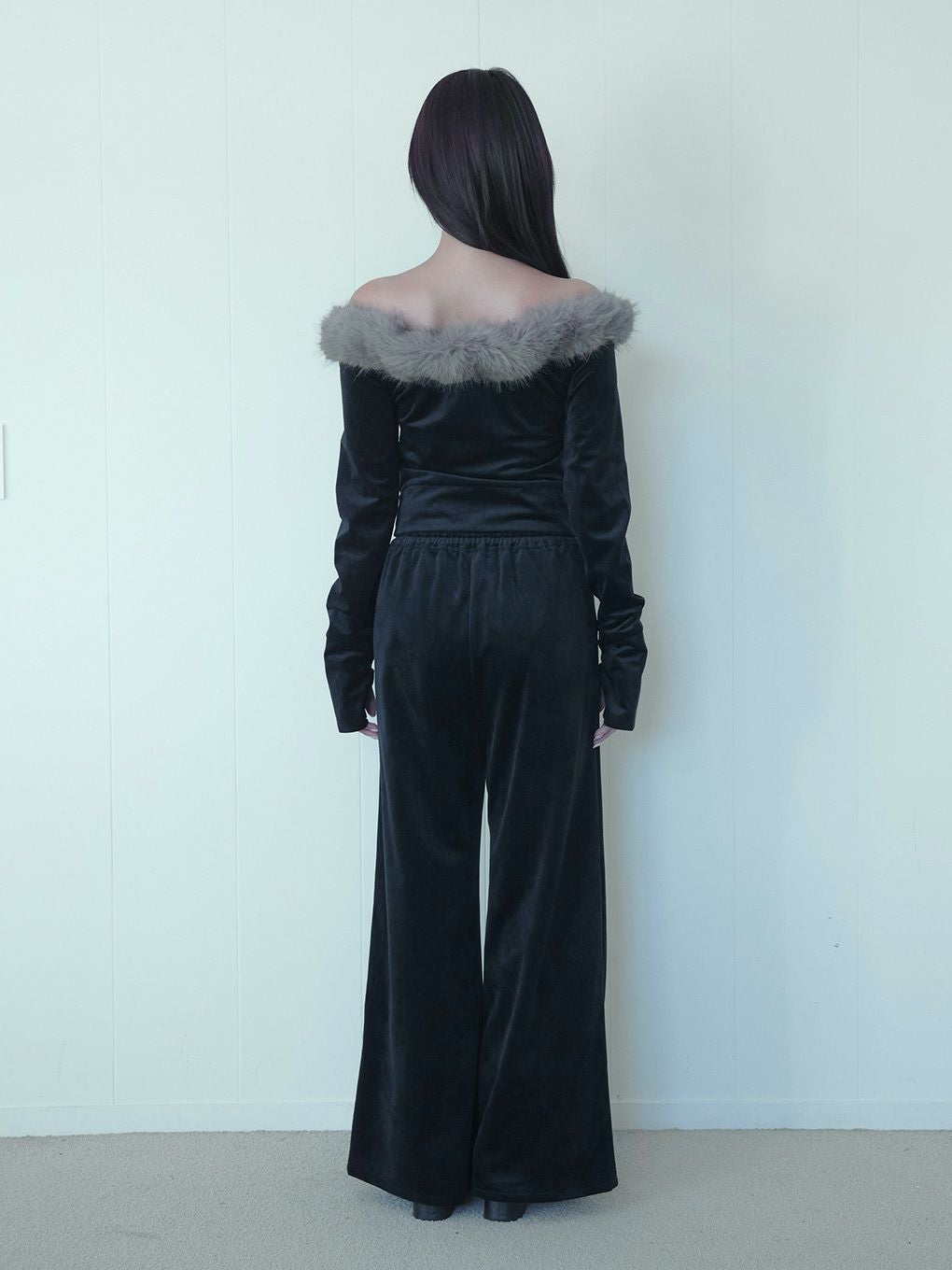 【BUBBLES】ベルベットファーオフショルトップス