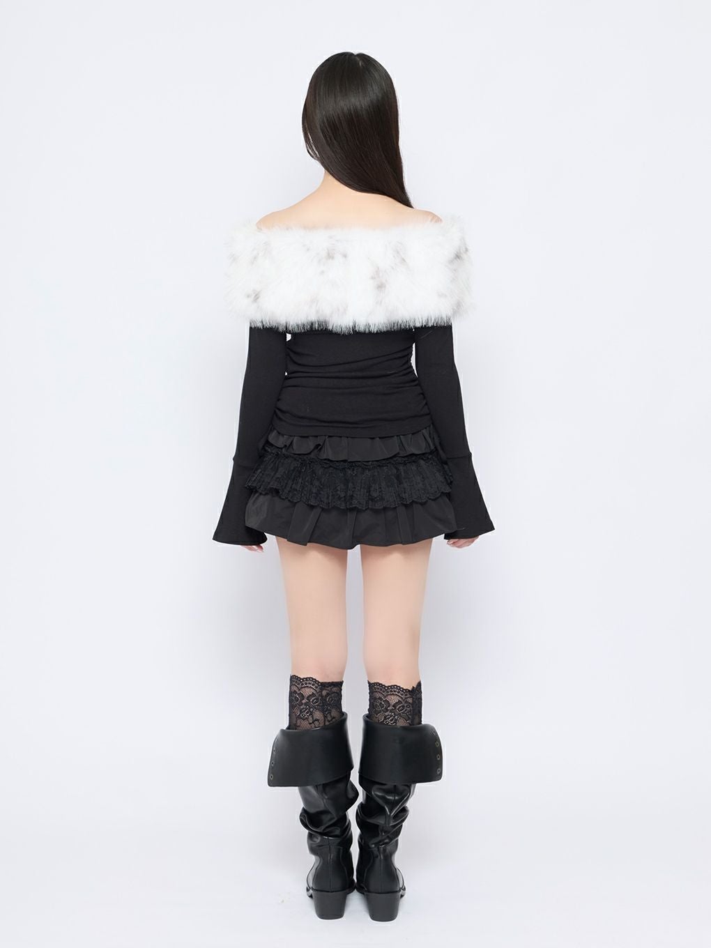 【BUBBLES】ファーオフショルトップス