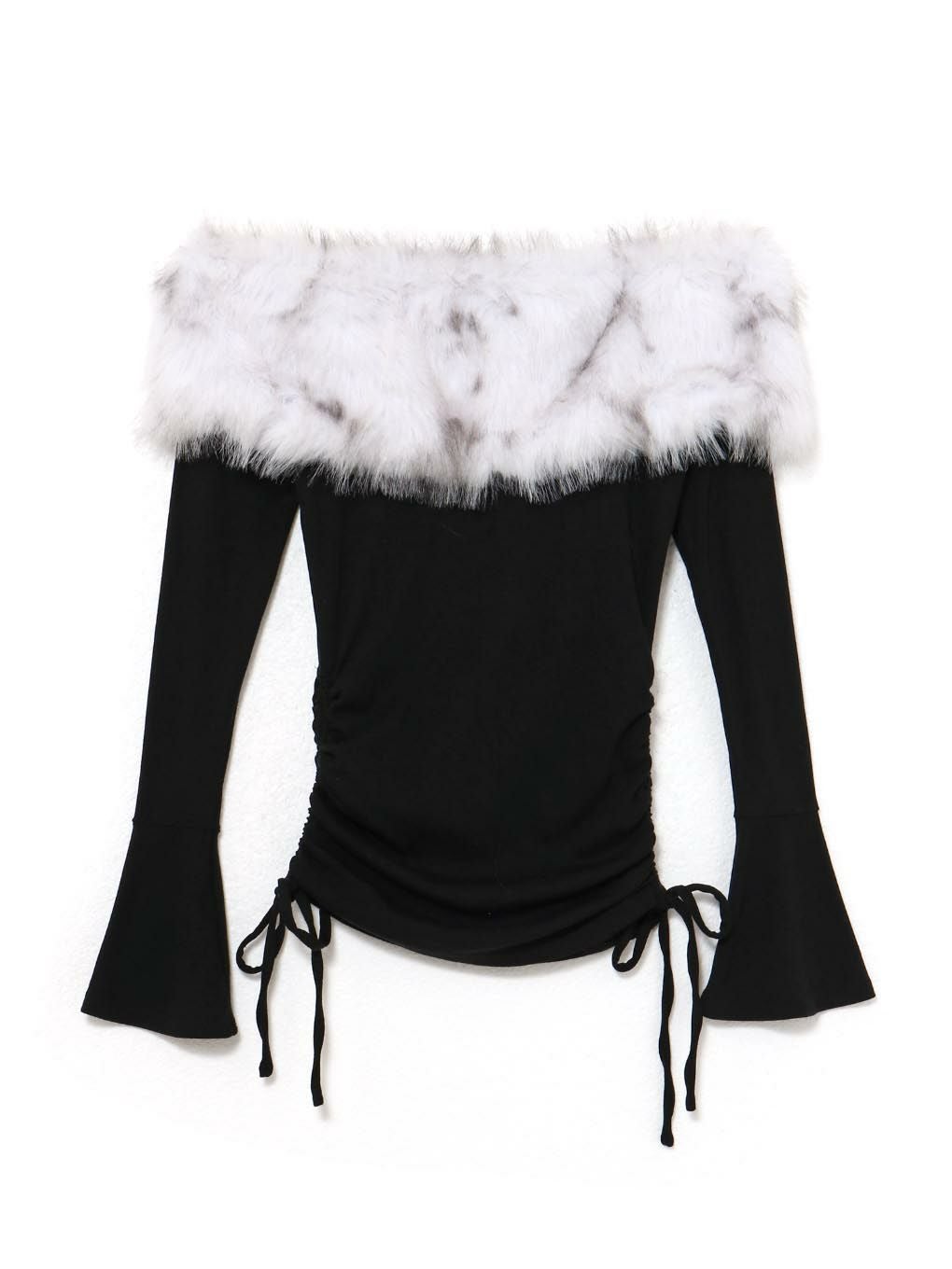 【BUBBLES】ファーオフショルトップス