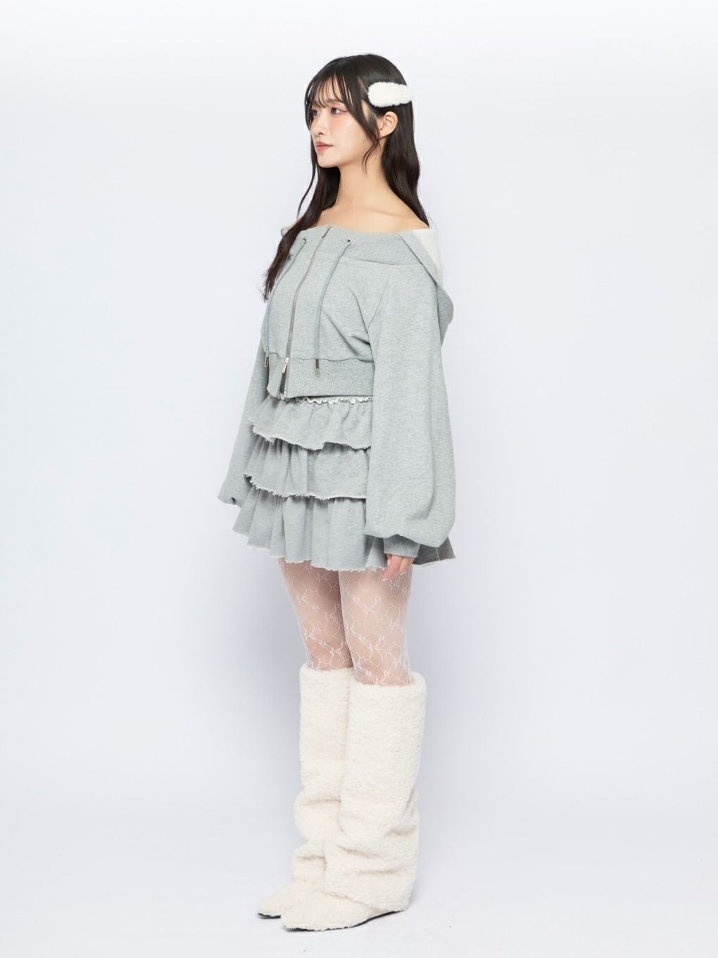 【BUBBLES】オフショルフーディートップス