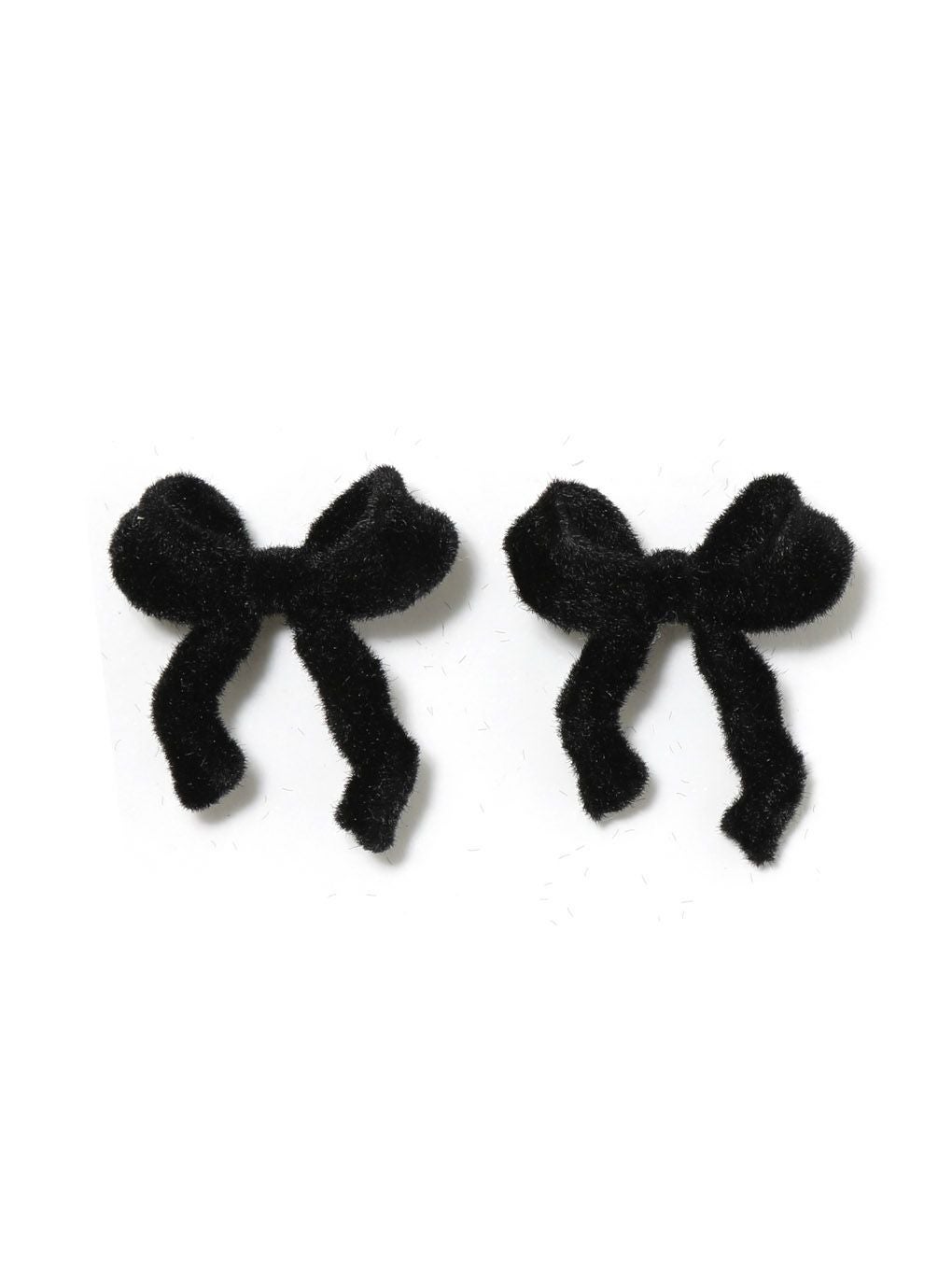 【BUBBLES】ブラックリボンピアス