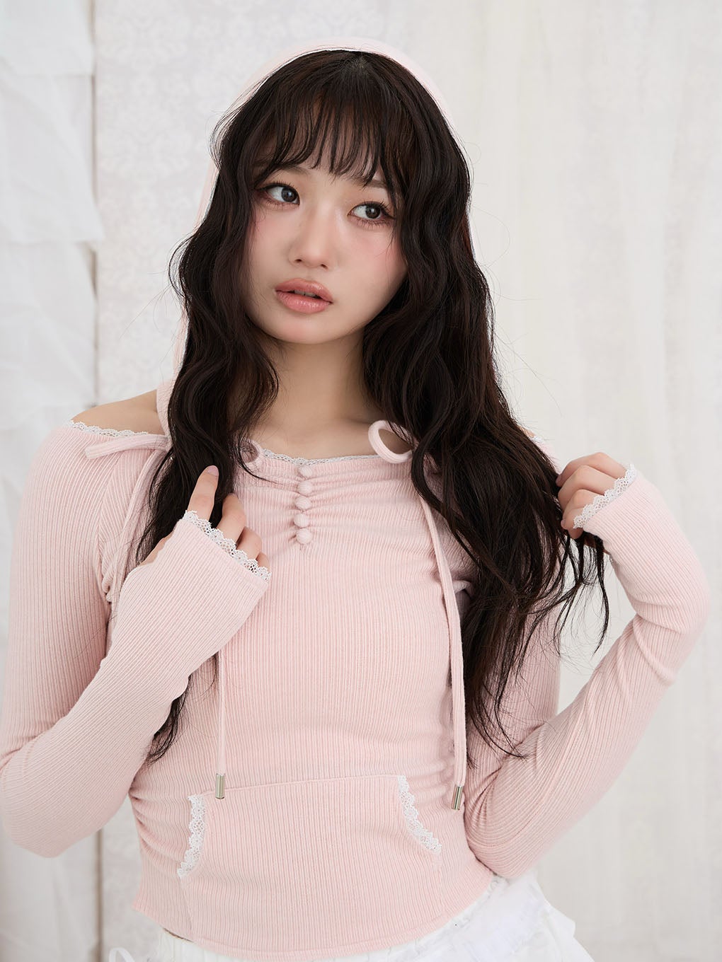 【BUBBLES】オフショルガーリーフードトップス