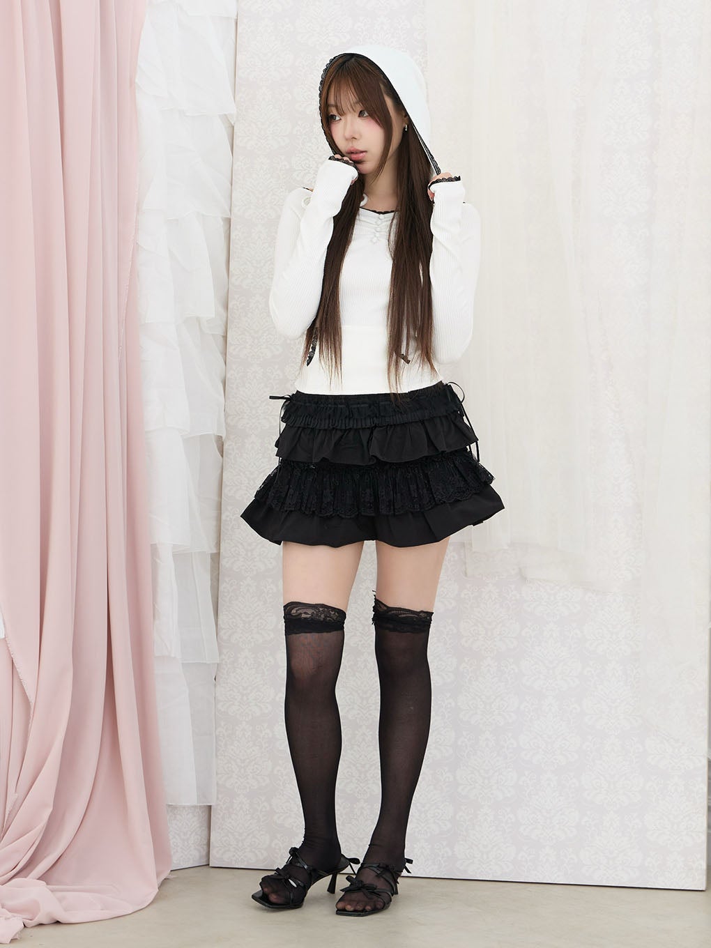 【BUBBLES】オフショルガーリーフードトップス