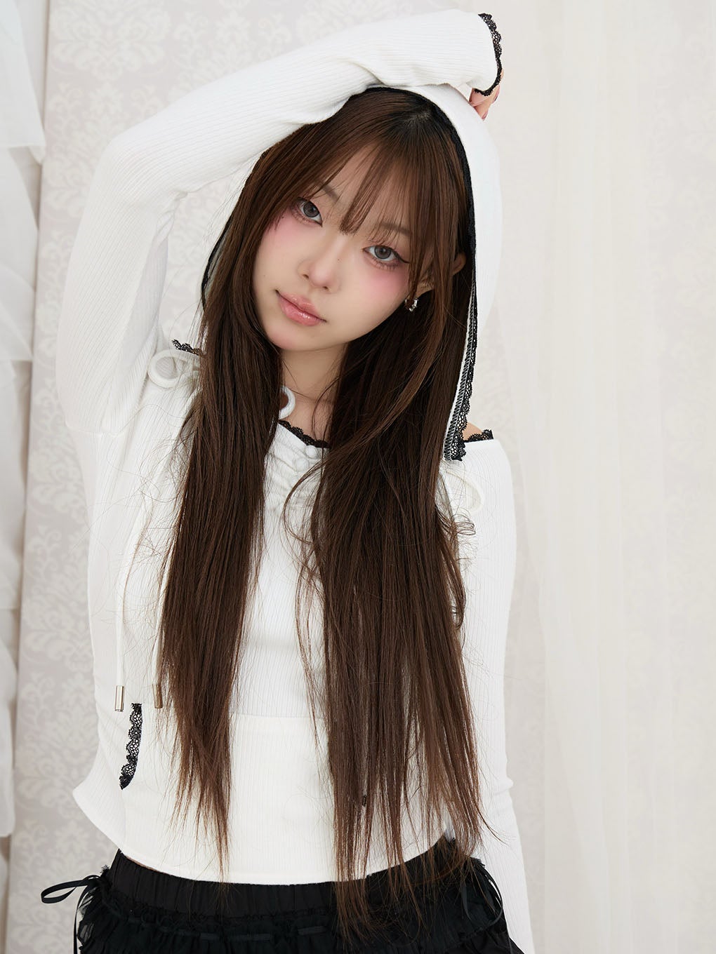 【BUBBLES】オフショルガーリーフードトップス