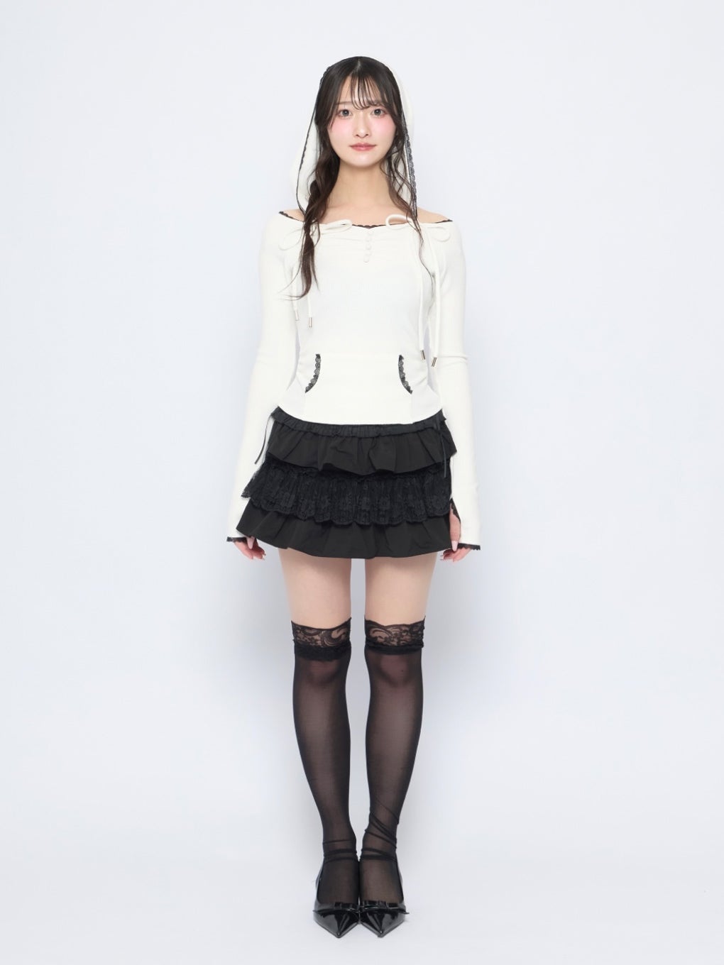 【BUBBLES】オフショルガーリーフードトップス