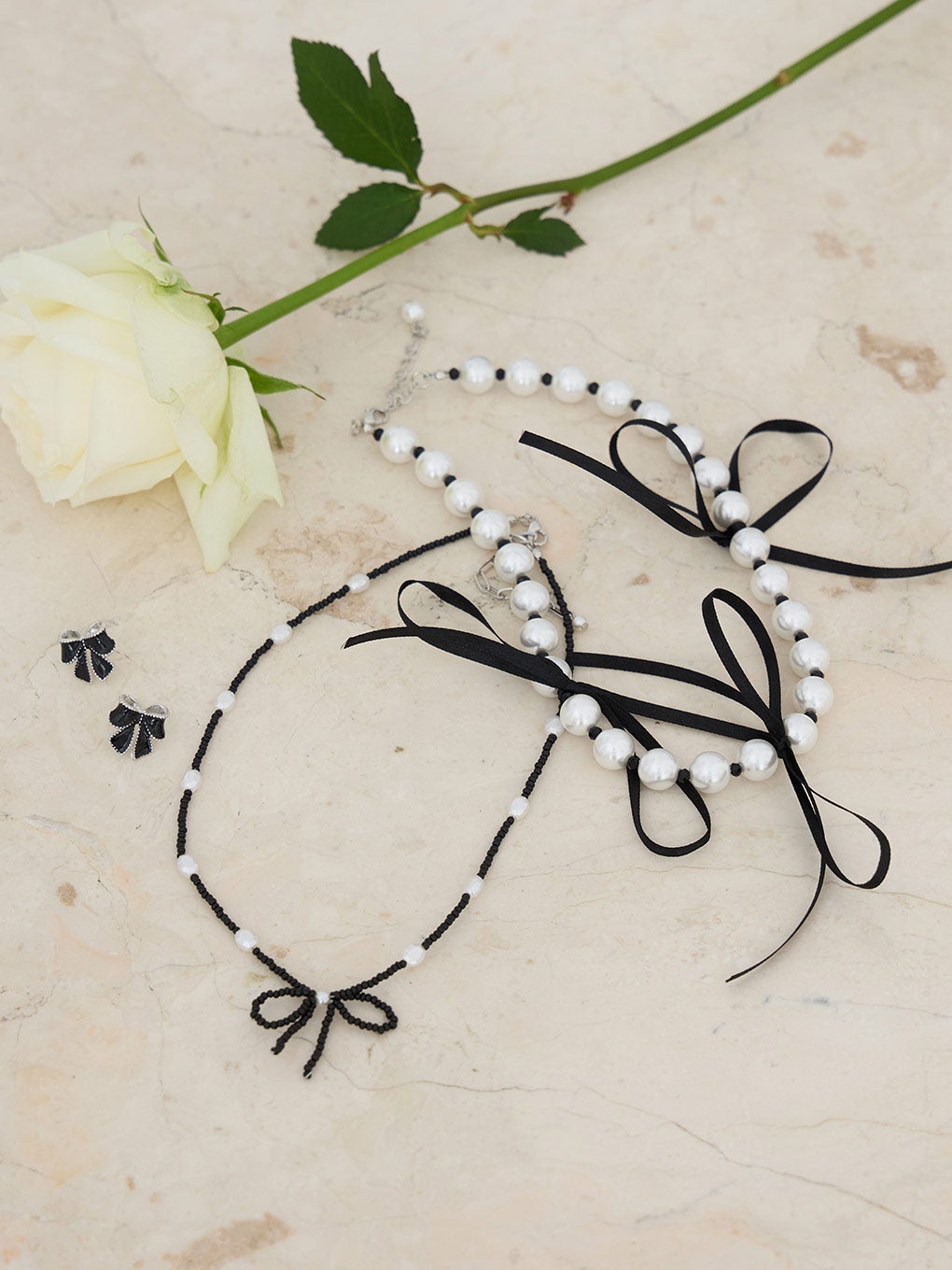 【BUBBLES】リボンモチーフピアス